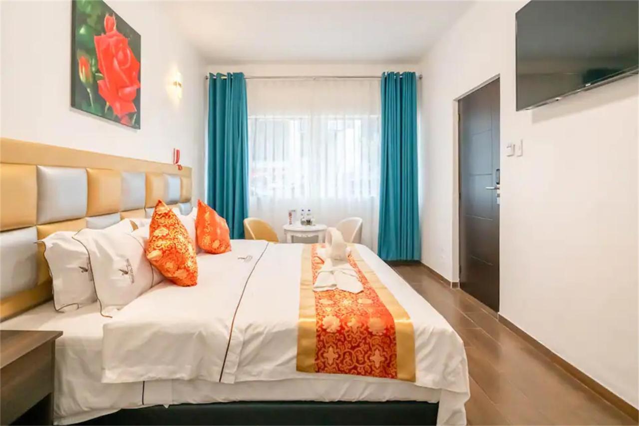 Manantial No.004 Hotel Lima